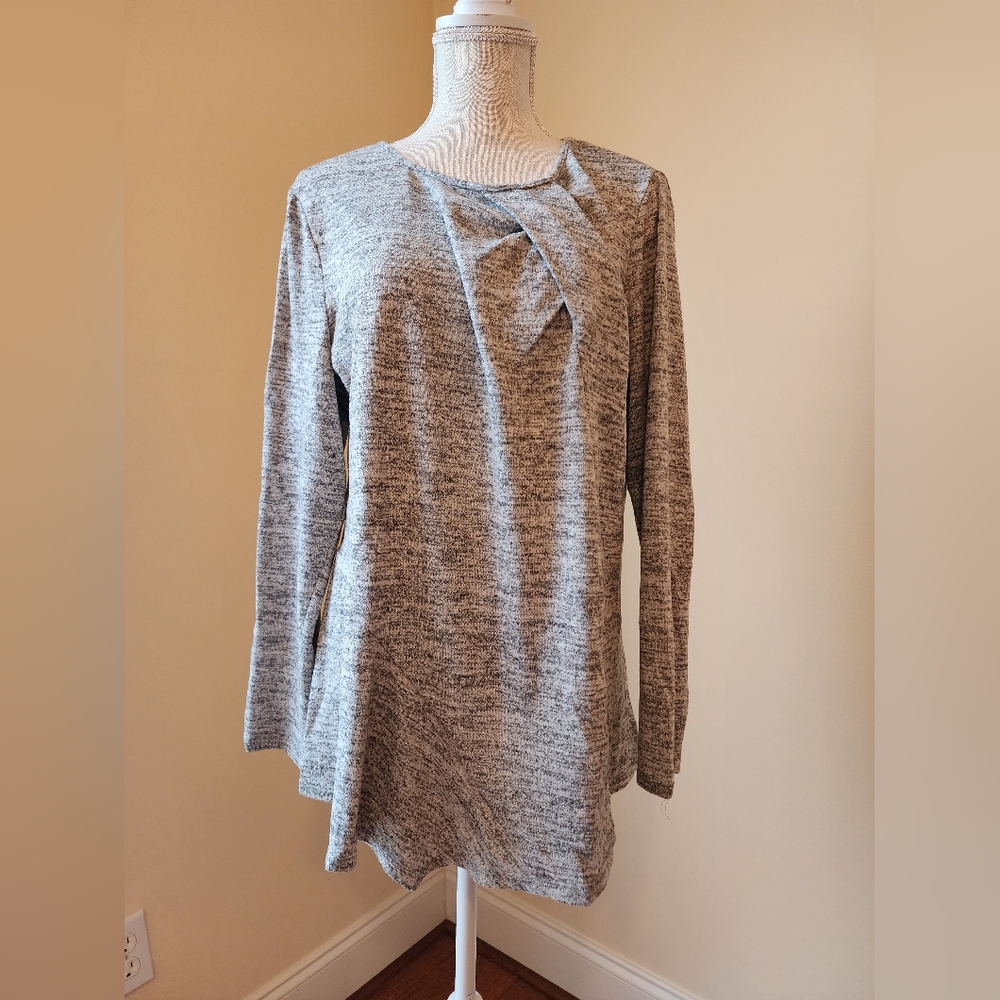 Valerie Stevens Heather gray shirt